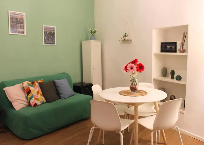 Fiftythree House - In The Heart Of Napoli