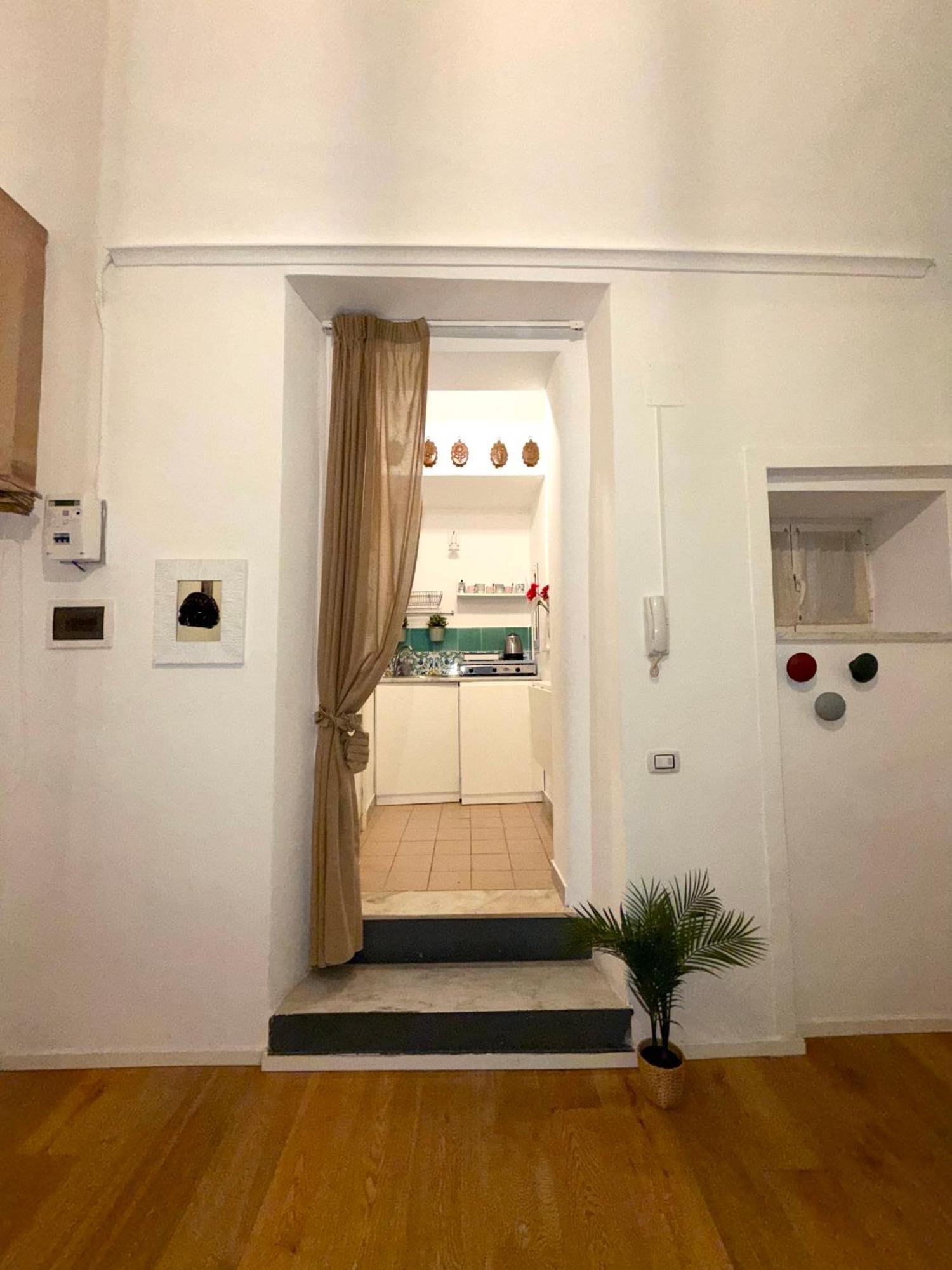 Fiftythree House - In The Heart Of Napoli